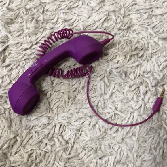 Accessories - plug in phone to electronics